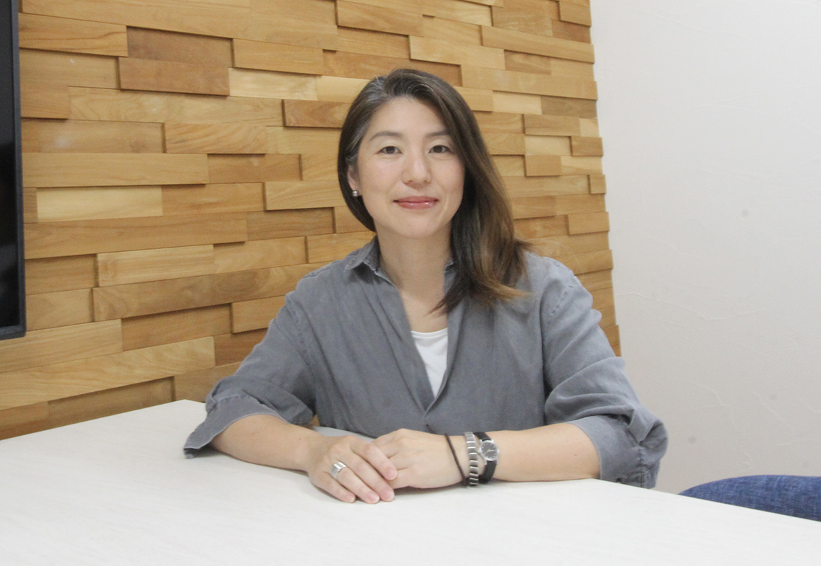 小林 亮子